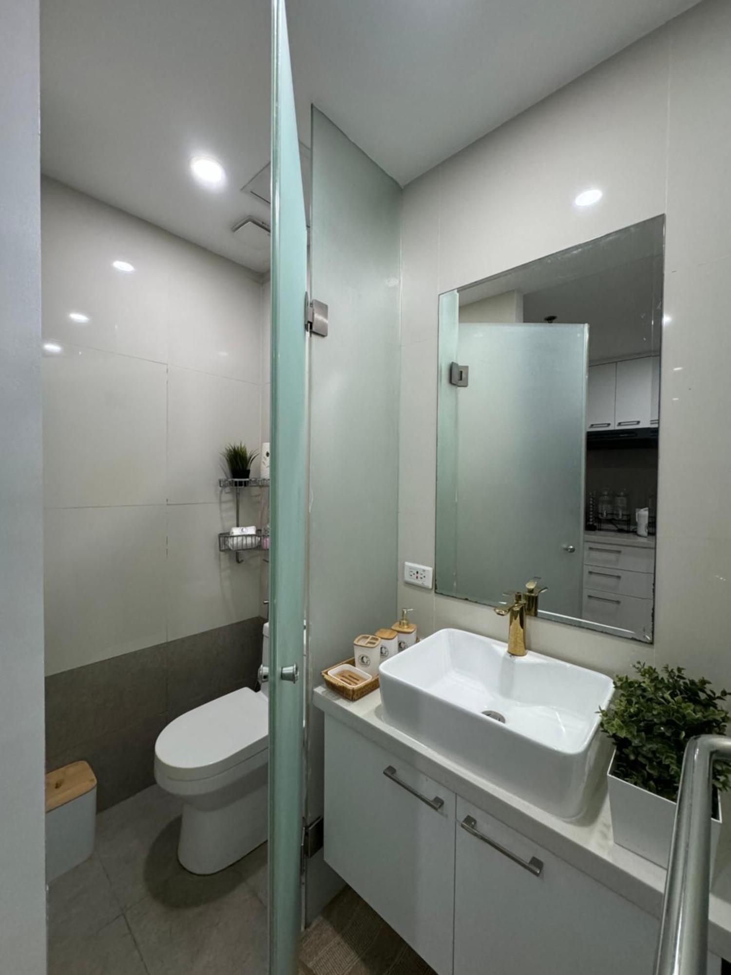 Cozy Unit With Free Access To Fitness Centre, Swimming Pool And Stunning View Located Near The Cbd Of Ortigas, Makati, Bgc Manila