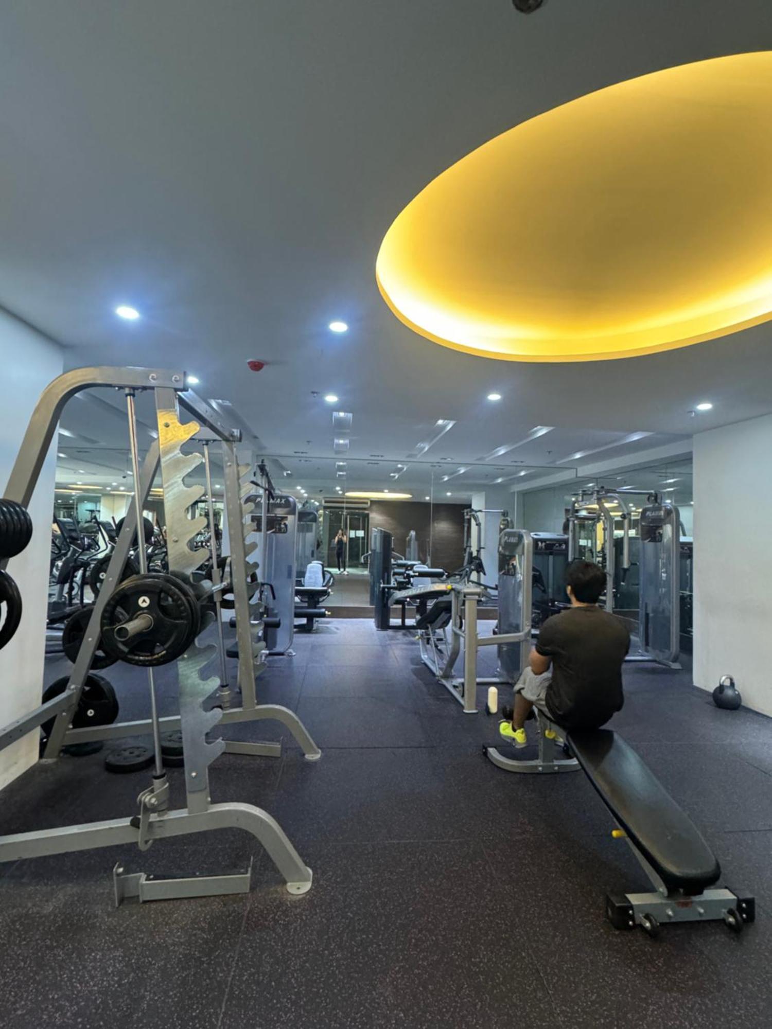 Cozy Unit With Free Access To Fitness Centre, Swimming Pool And Stunning View Located Near The Cbd Of Ortigas, Makati, Bgc *